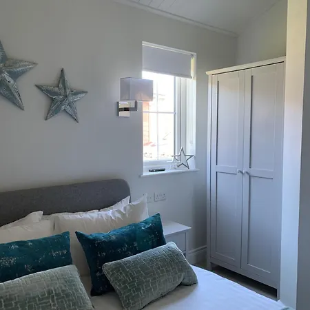 The House, The Bay Filey, Sleeps 4 In 2 Double With Ensuites, 1 Dog Welcome Filey