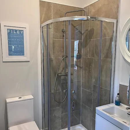 The House At The Bay Filey, Sleeps 4, 1 Dog Welcome For Free Too 펜션 *