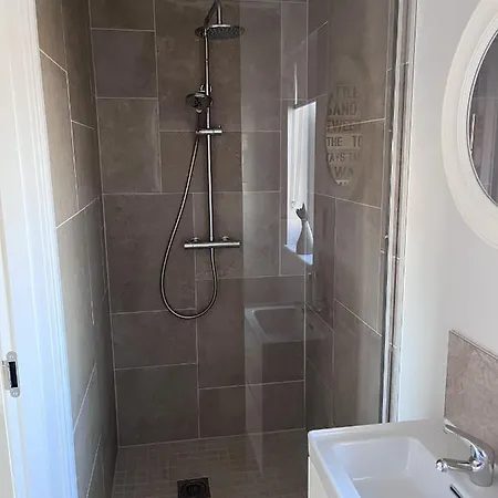 The House, The Bay Filey, Sleeps 4 In 2 Double With Ensuites, 1 Dog Welcome Filey