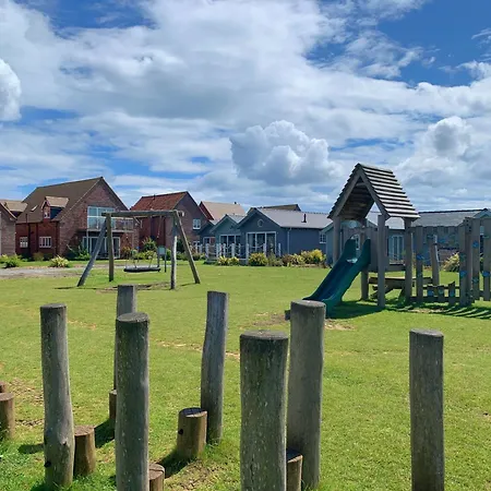 The House At The Bay Filey, Sleeps 4, 1 Dog Welcome For Free Too 펜션