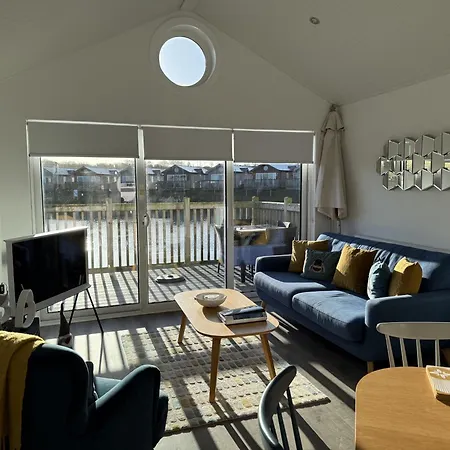Holiday home The House, The Bay Filey, Sleeps 4 In 2 Double With Ensuites, 1 Dog Welcome *